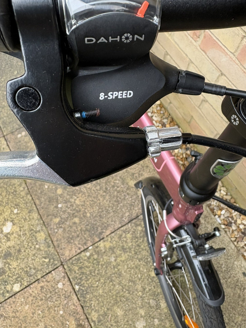 Dahon Mariner D8  8-Speed Folding Bike Pink