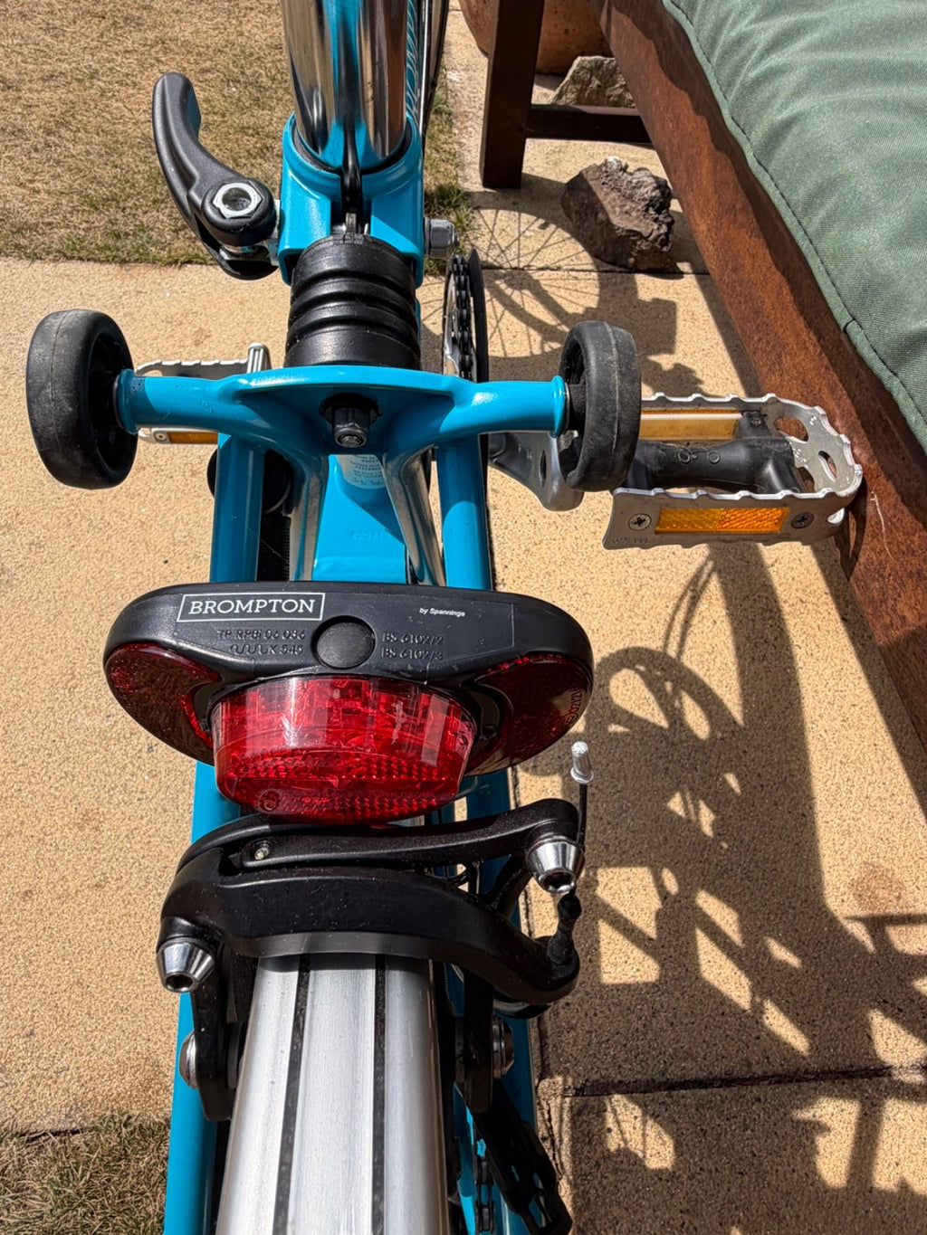 Brompton C Line M6L  (6 Speed) folding bicycle - BLUE (VERY GOOD CONDITION)