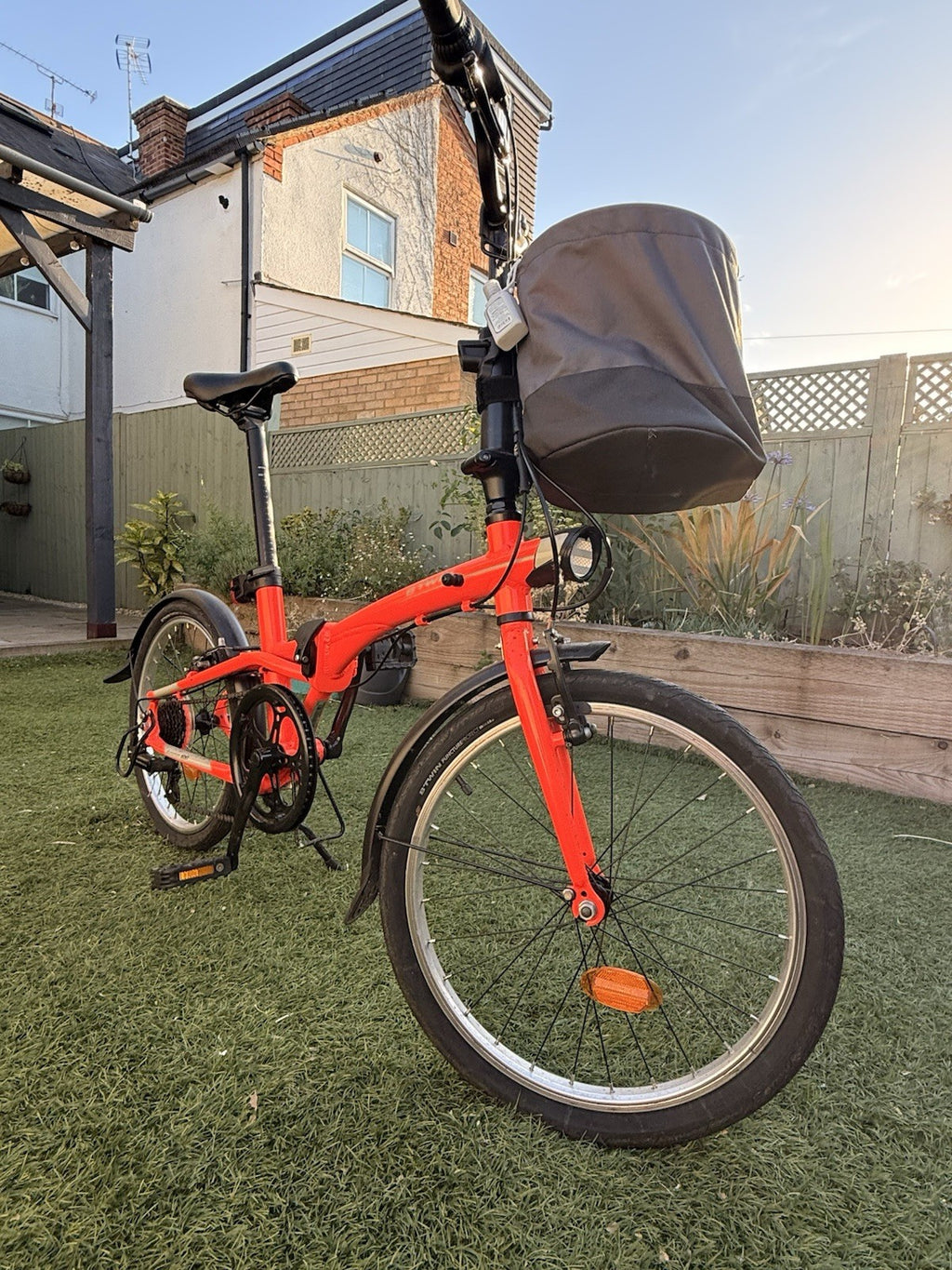 BTWIN Tilt 500 Folding Bike20-inch Red Great Condition