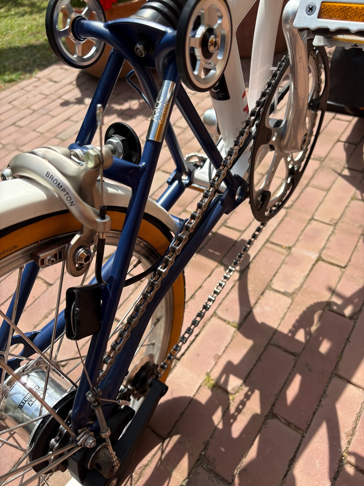 ARCC Electric Brompton Jubilee Limited Edition w/Carradice 25L City Folder Bag