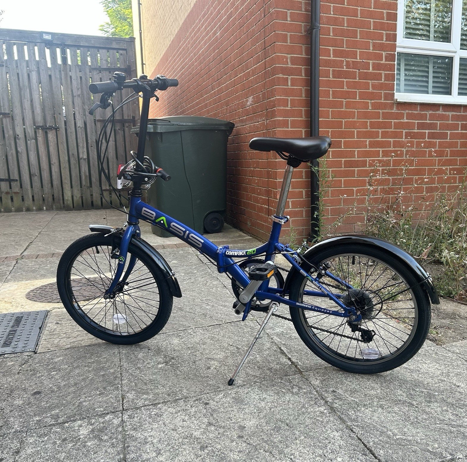 BASIS Compact 20in Blue Folding Bike 6-Speed Shimano, Mudguards Kickstand