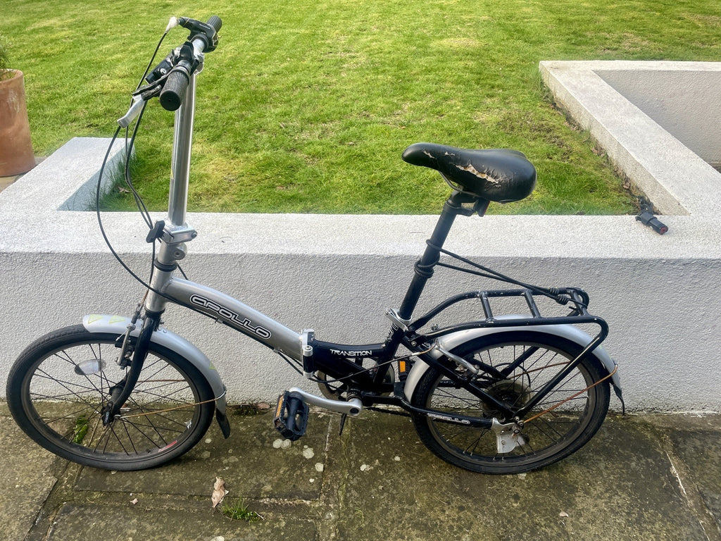 Apollo Folding Bike Aluminium Unisex Adults. Good Condition. Needs service.