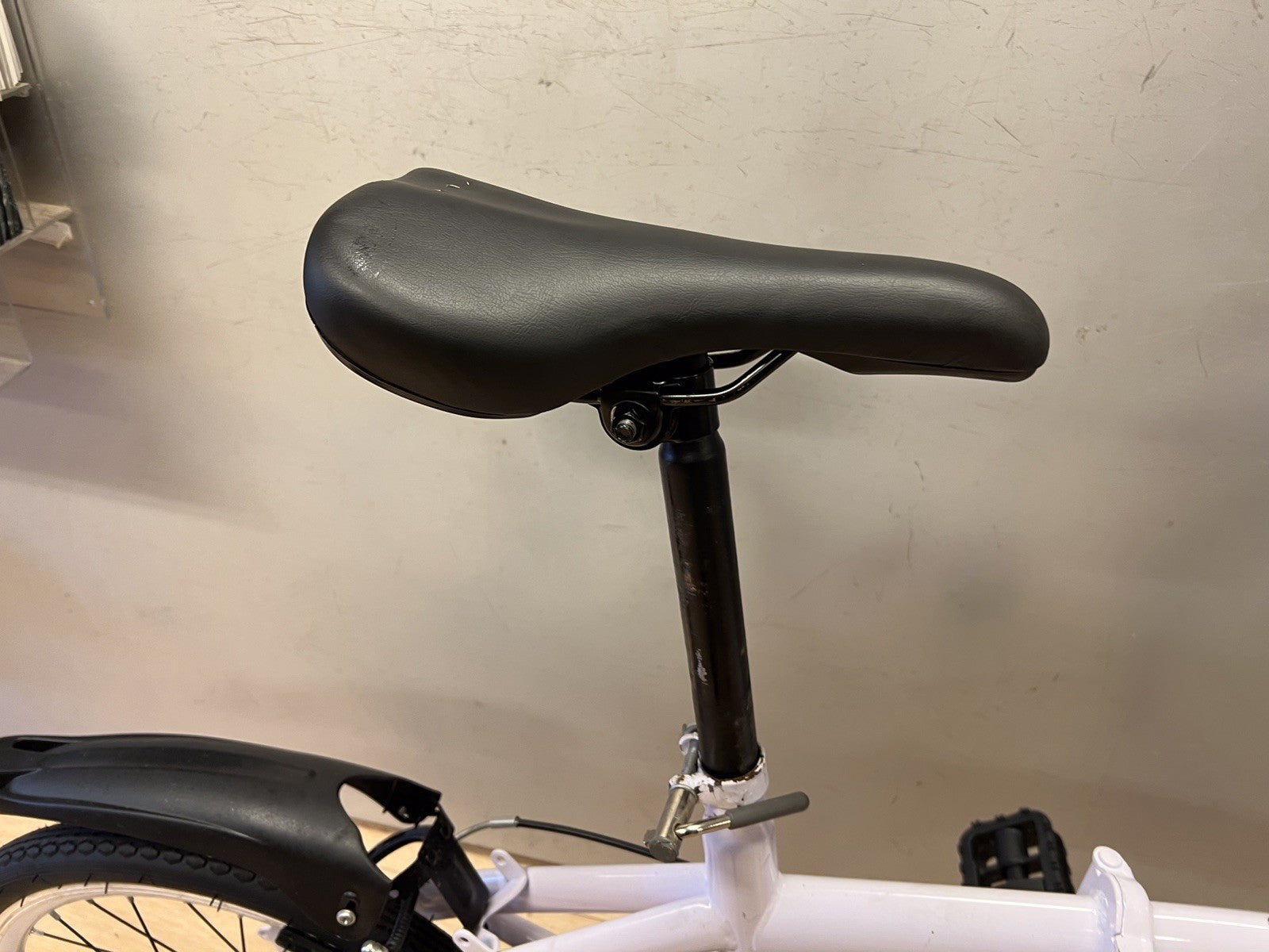 Used Compact Folder 20" Wheel White Small Folding Commute Bike