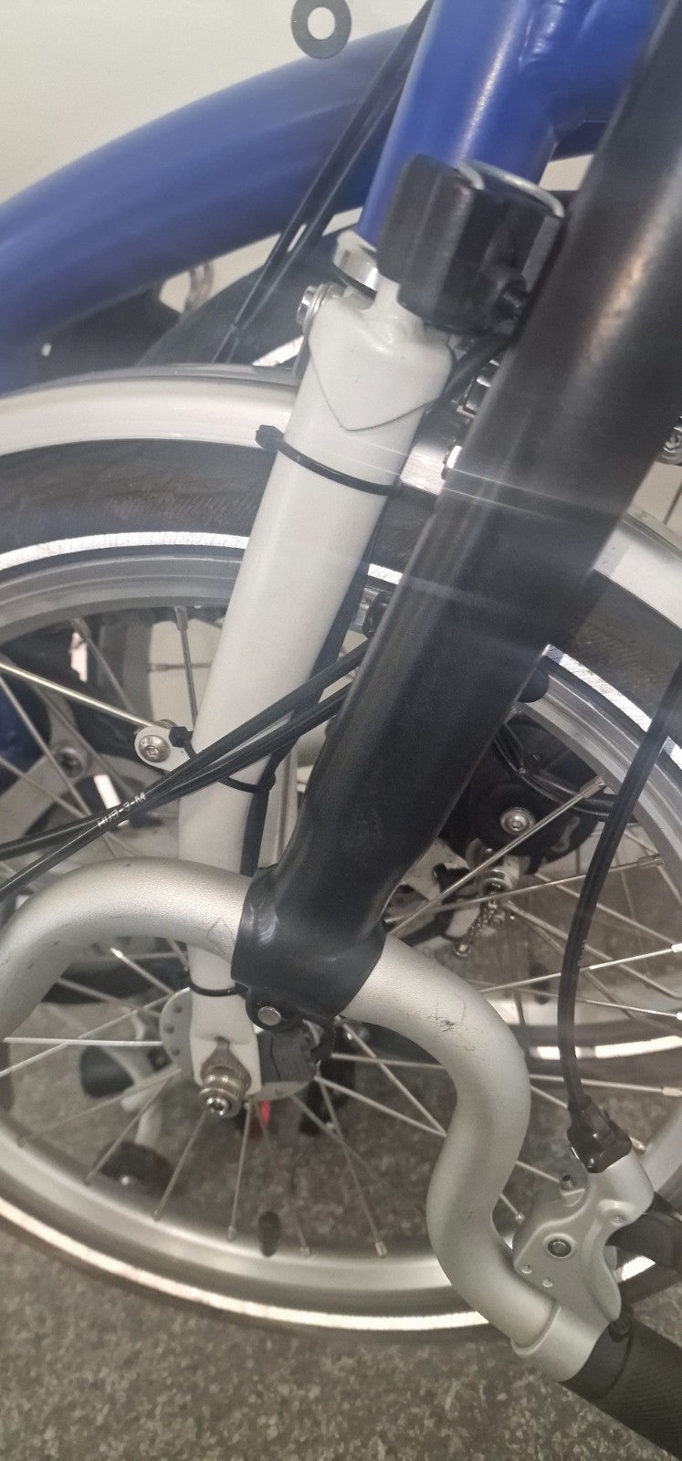 Brompton C line 3 Speed DYNAMO Light + FREE UK & low cost World DELIVERY