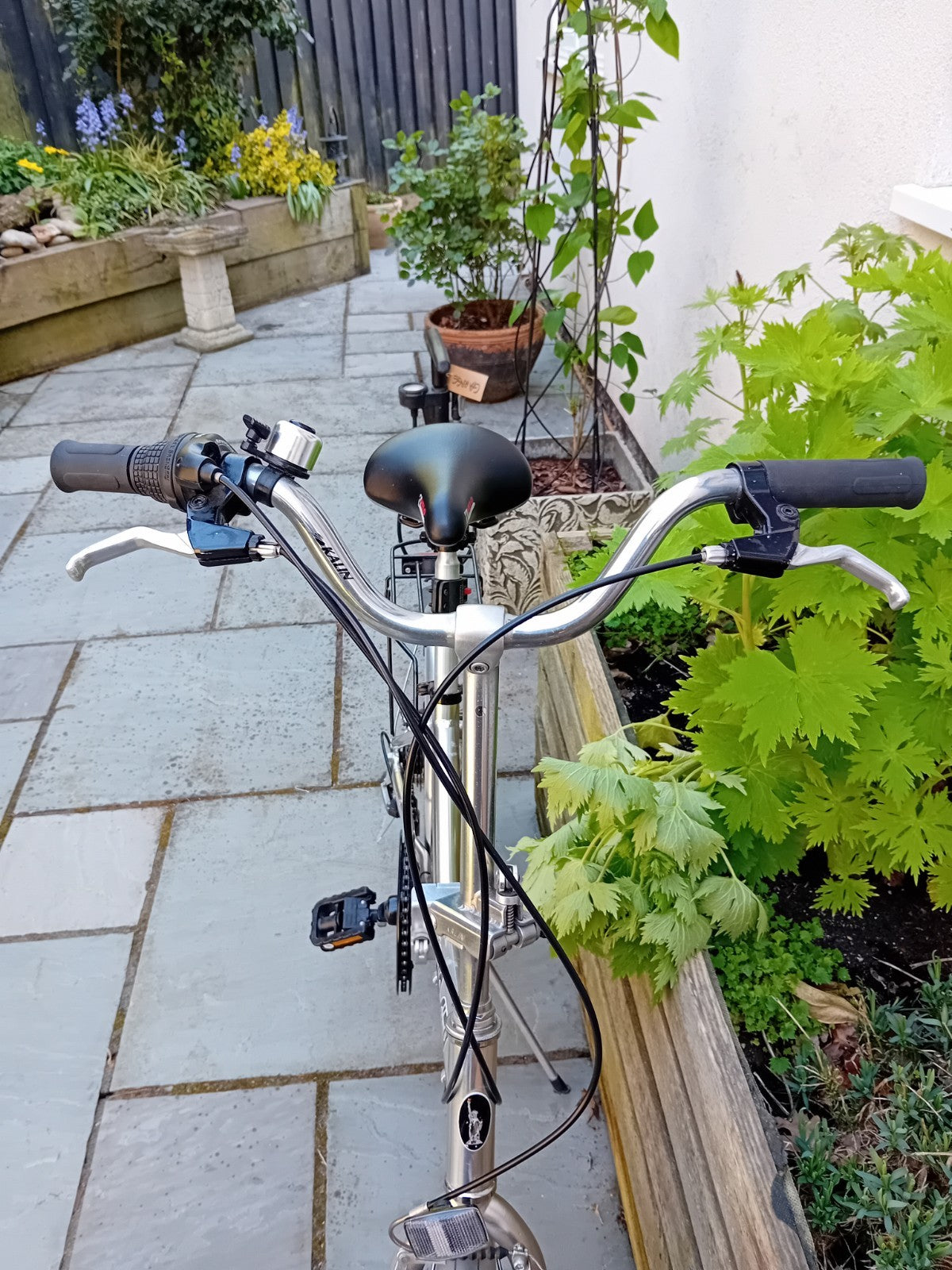 Velocity Fold-up Bike with Shimano Revo-shift 6 Speed Gears