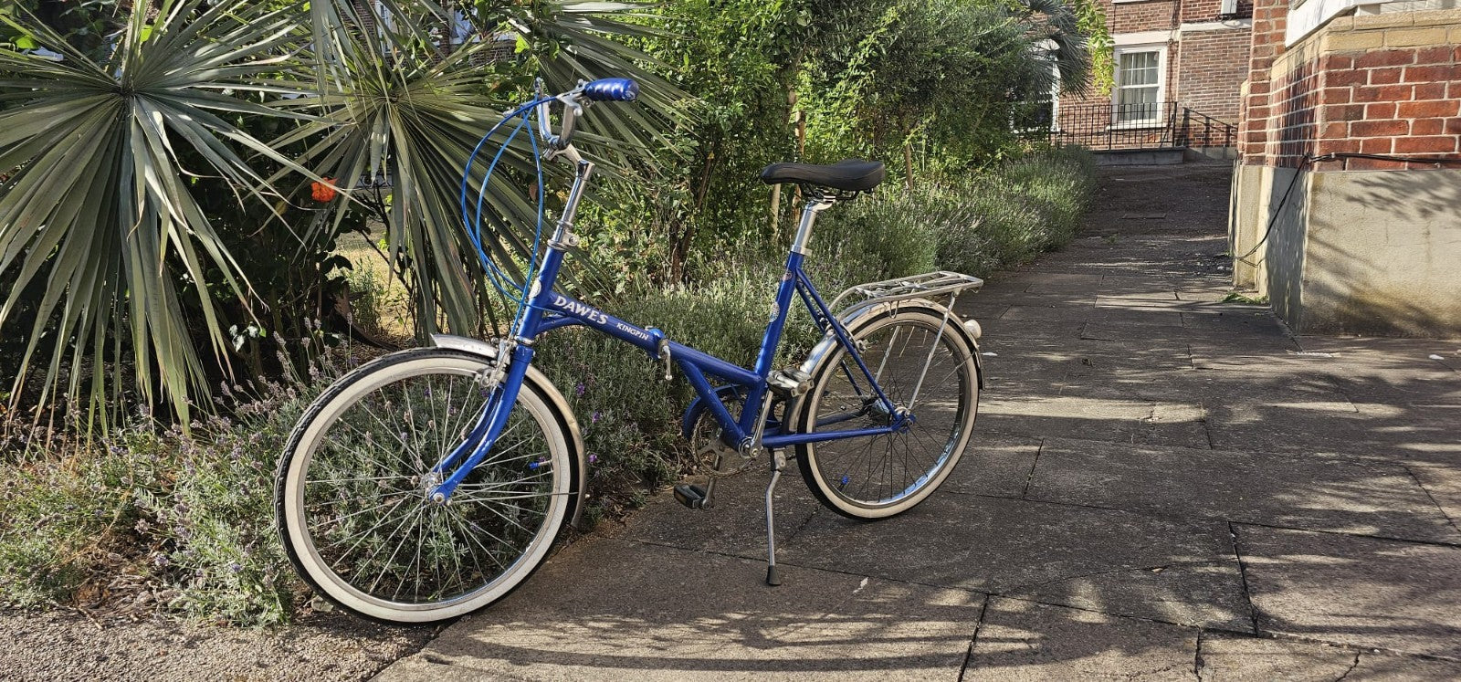 Classic Dawes Folding Kingpin - Excellent Condition