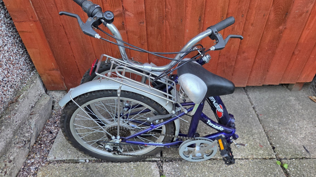 Challenge Folding Bike. 20" wheels. Hardly used. Campervan caravan. M6 jnc 15/16