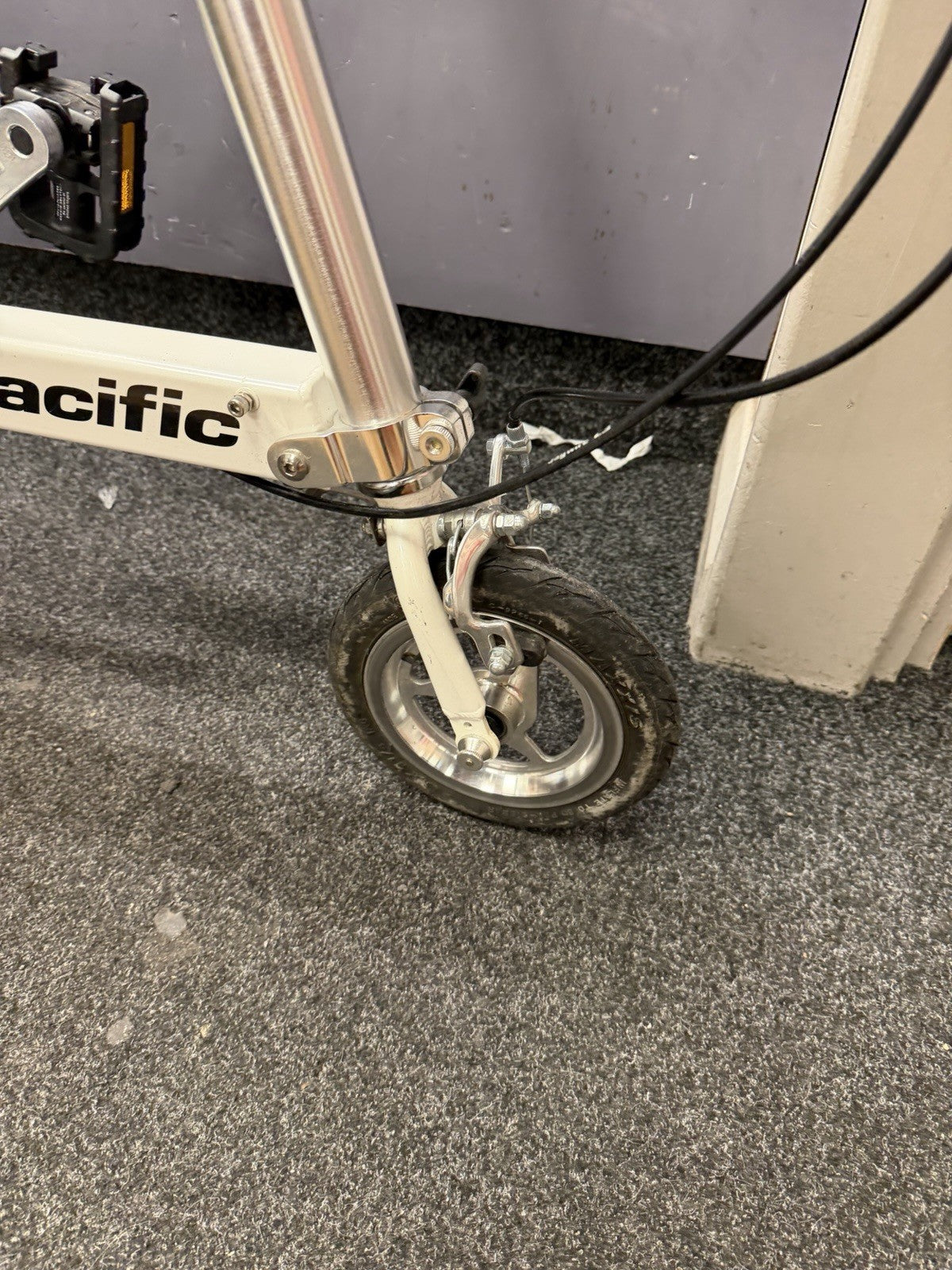 PACIFIC CYCLES CARRYME FOLDING BIKE WITH TRAVEL BAG LIGHTWEIGHT COMPACT COMMUTE