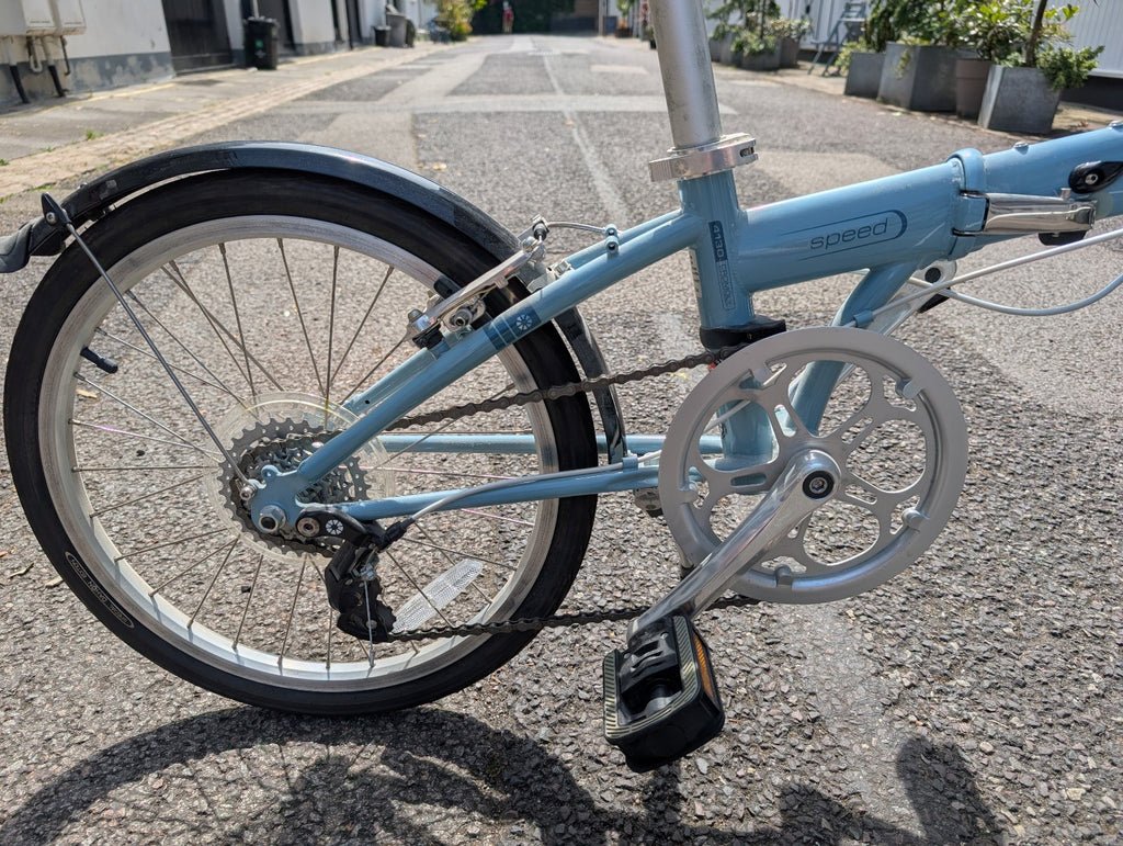 Dahon Speed D7 folding bike with Abus D-lock - ideal commuter - great condition