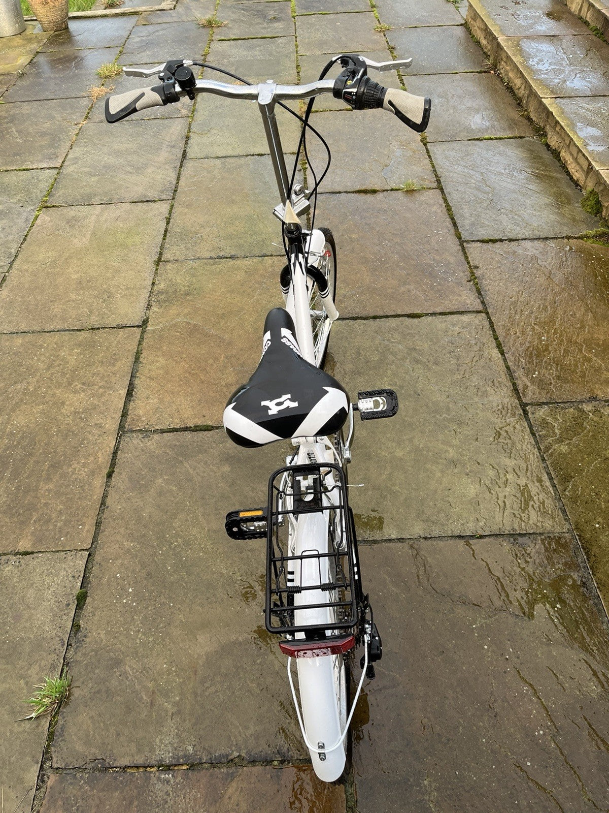 Northern 20in Folding Bike White/Black, Rear Rack & Mudguards, Caliper Brakes