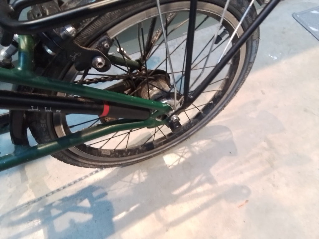 Brompton M6R Folding Bike 6-Speed - Green, w/ Mudguards and Rack - GC