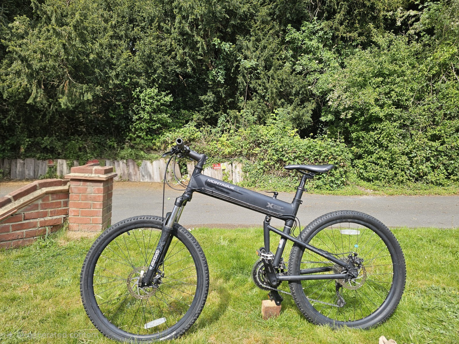 Montague Paratrooper Folding Bike Medium 26"