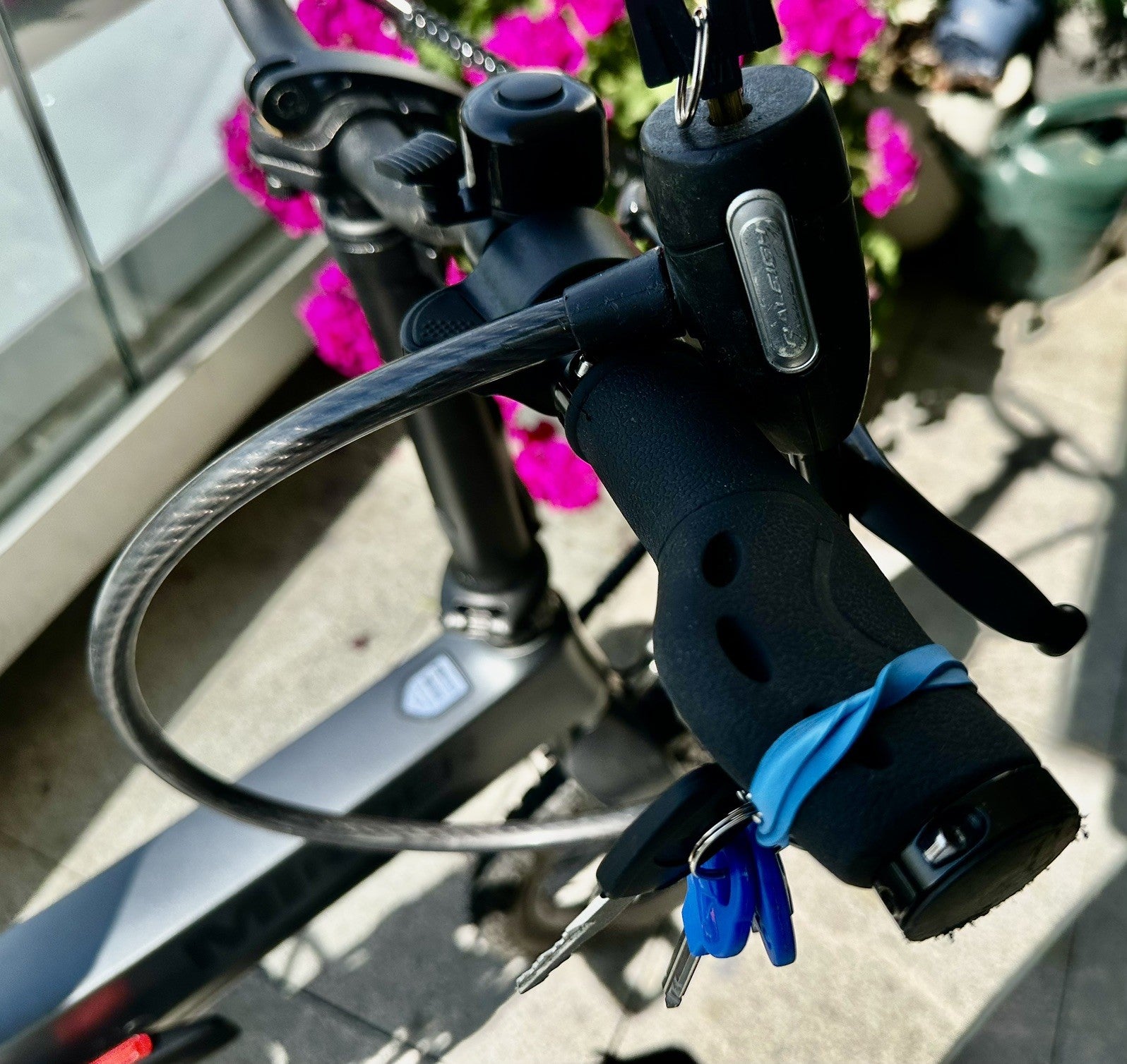 Mirider folding Bike, Used Very Good Condition.