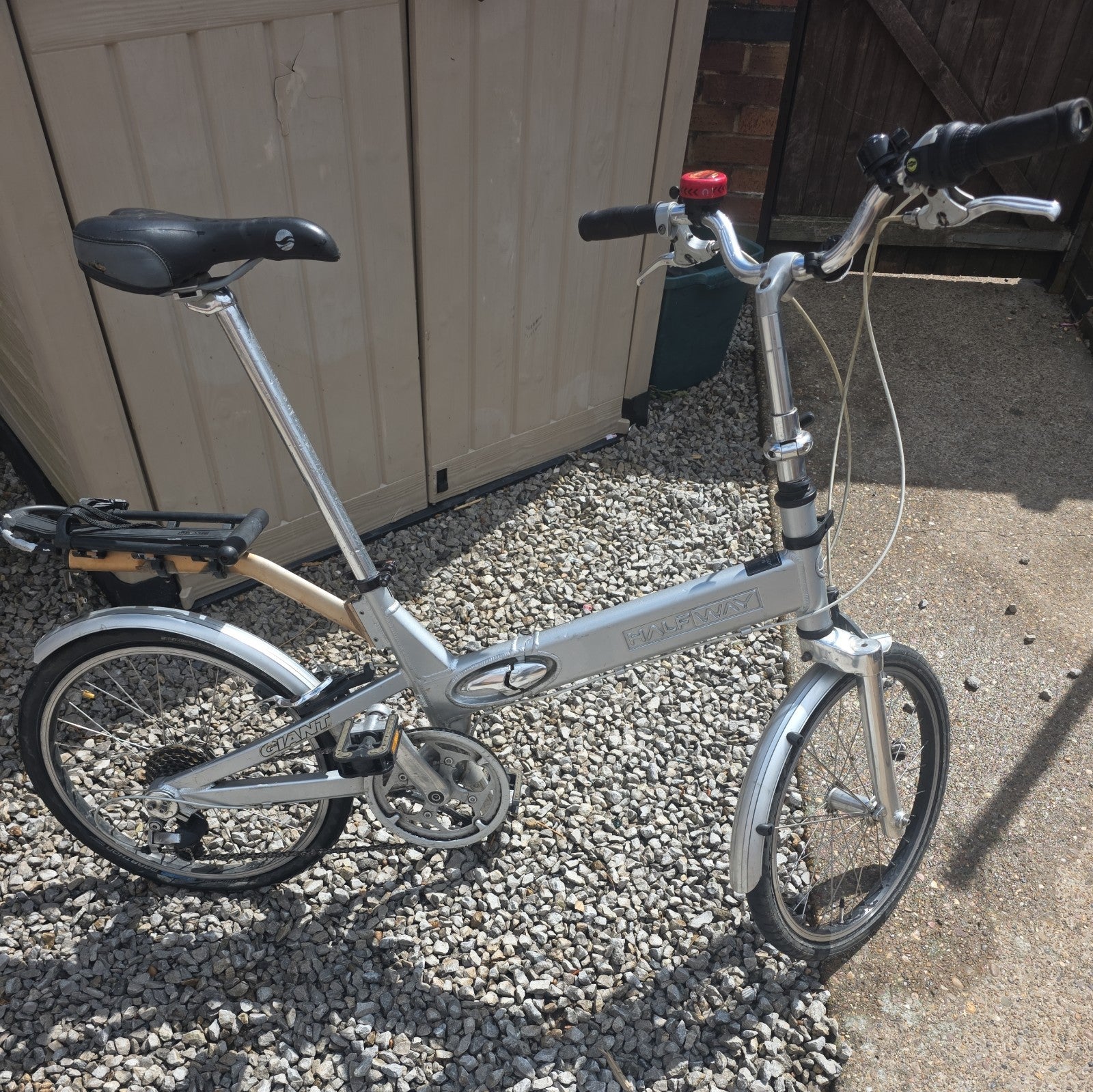 GIANT Halfway Folding Bike. 20'' wheels. 7 speed. RRP £600