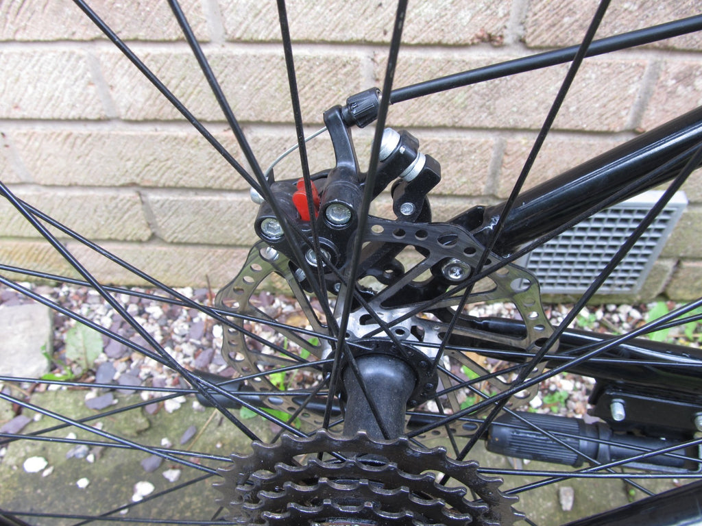 BIKE - MOUNTAIN BI FOLD - 26" WHEELS - DISC BRAKES  UNISEX - EXCELLENT CONDITION