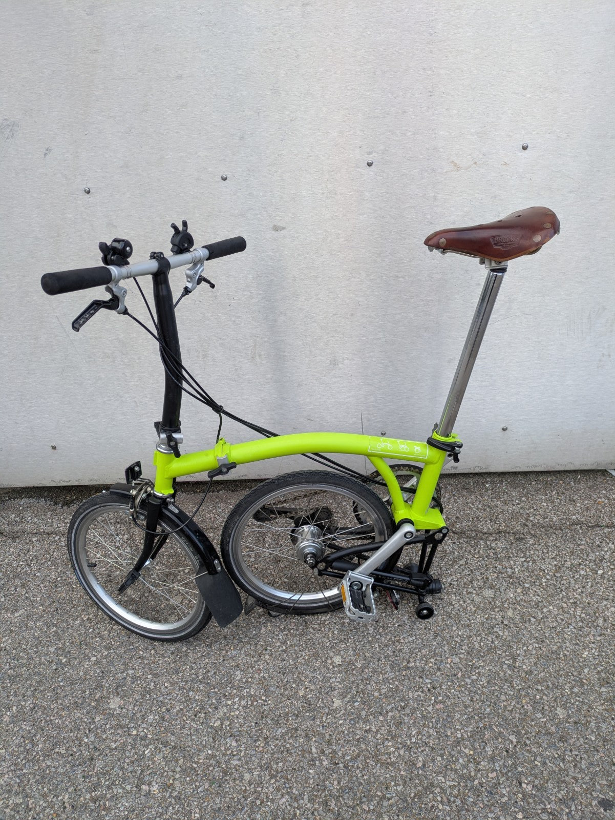 Bright Lime 6-speed Brompton - Leather Brookes Saddle - Tall Seat Post (S6L)