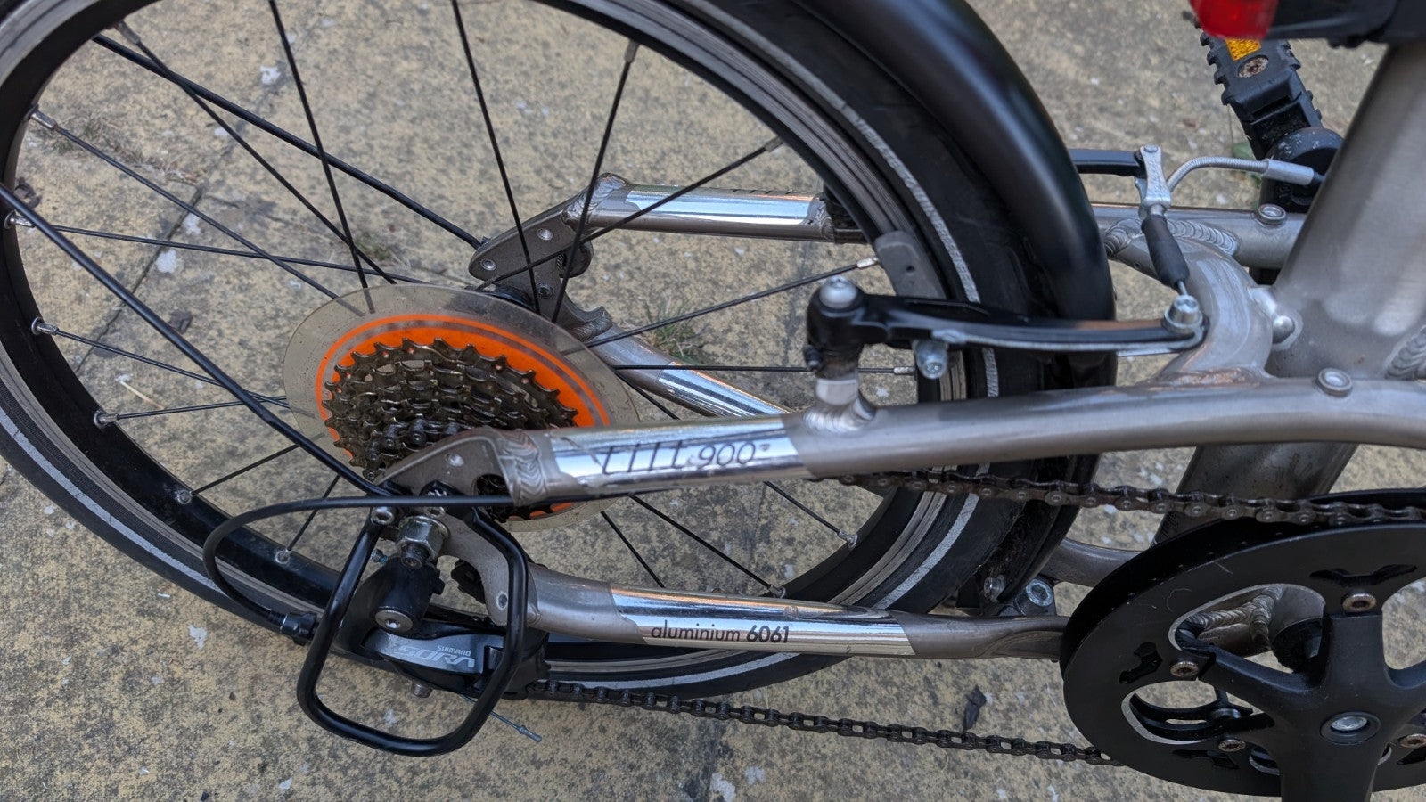 Btwin tilt 900 folding bike
