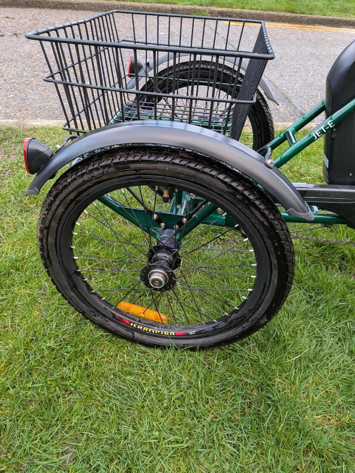 Jorvik Elite Jet E-20 Folding Trike, ONLY 32 MILES, BRAND NEW BATTERY, DELIVERY