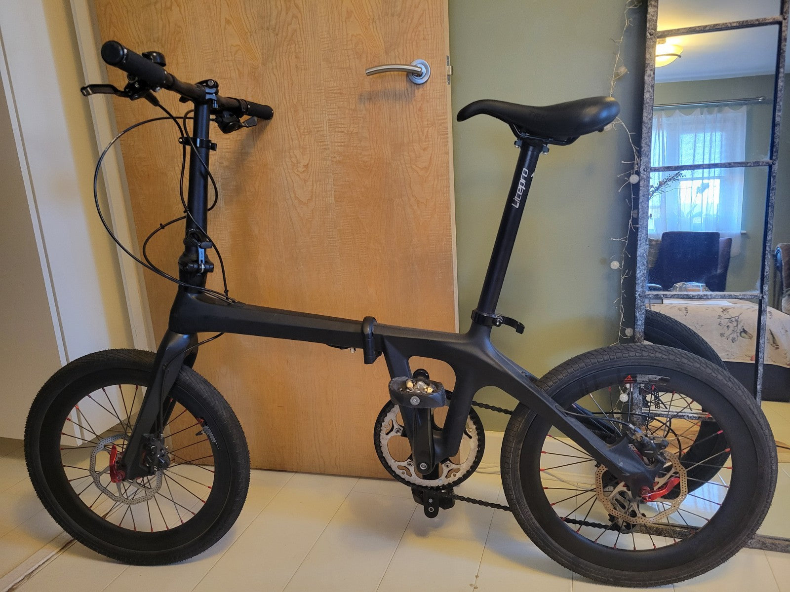 Full Carbon Fibre Foldable Bike 20", matt black, free pumps & lubriacnt