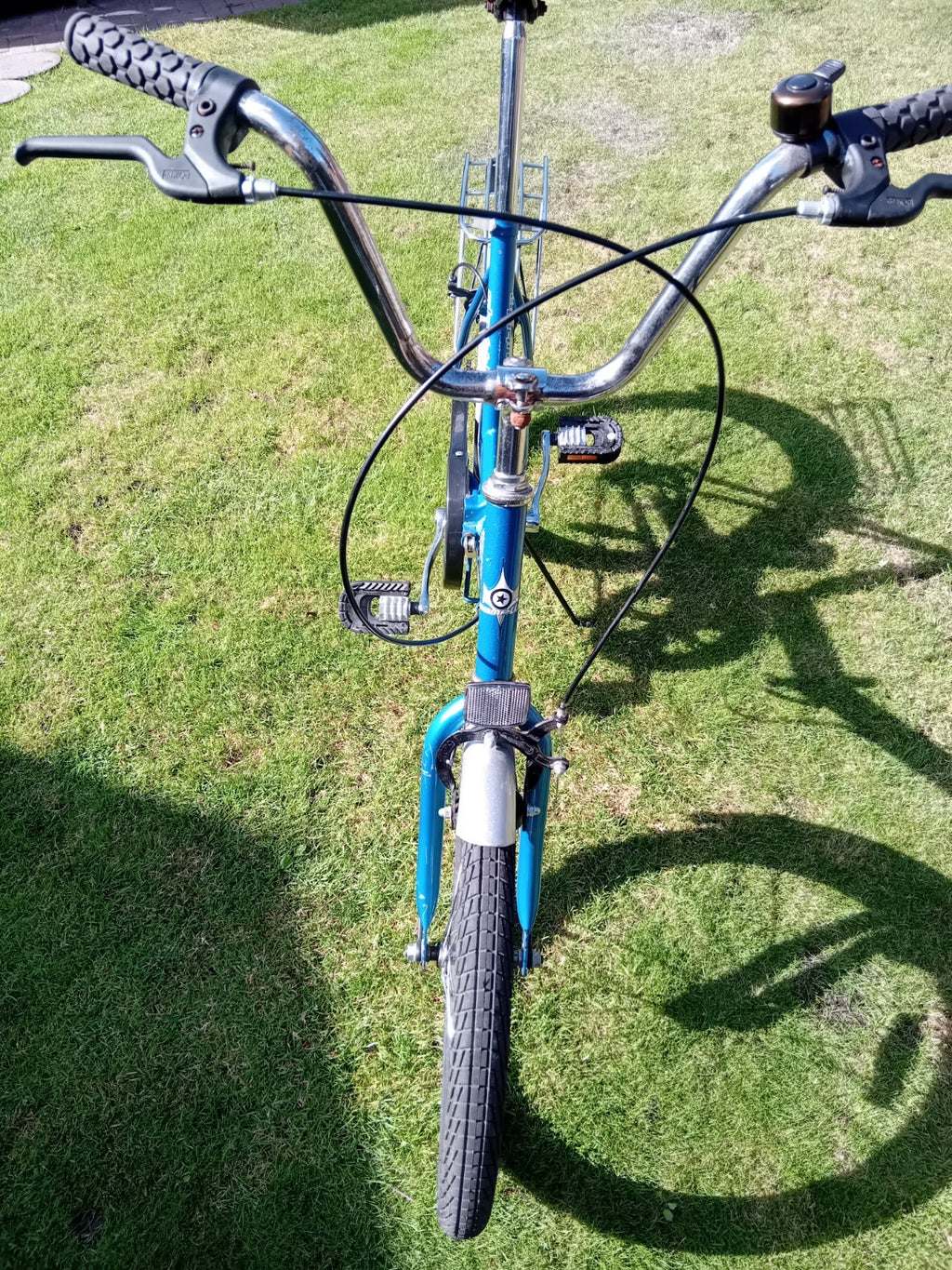Emmelle 'Shuttle' Single-speed Folding Bike.  Used. 20" Wheels. student, shoping