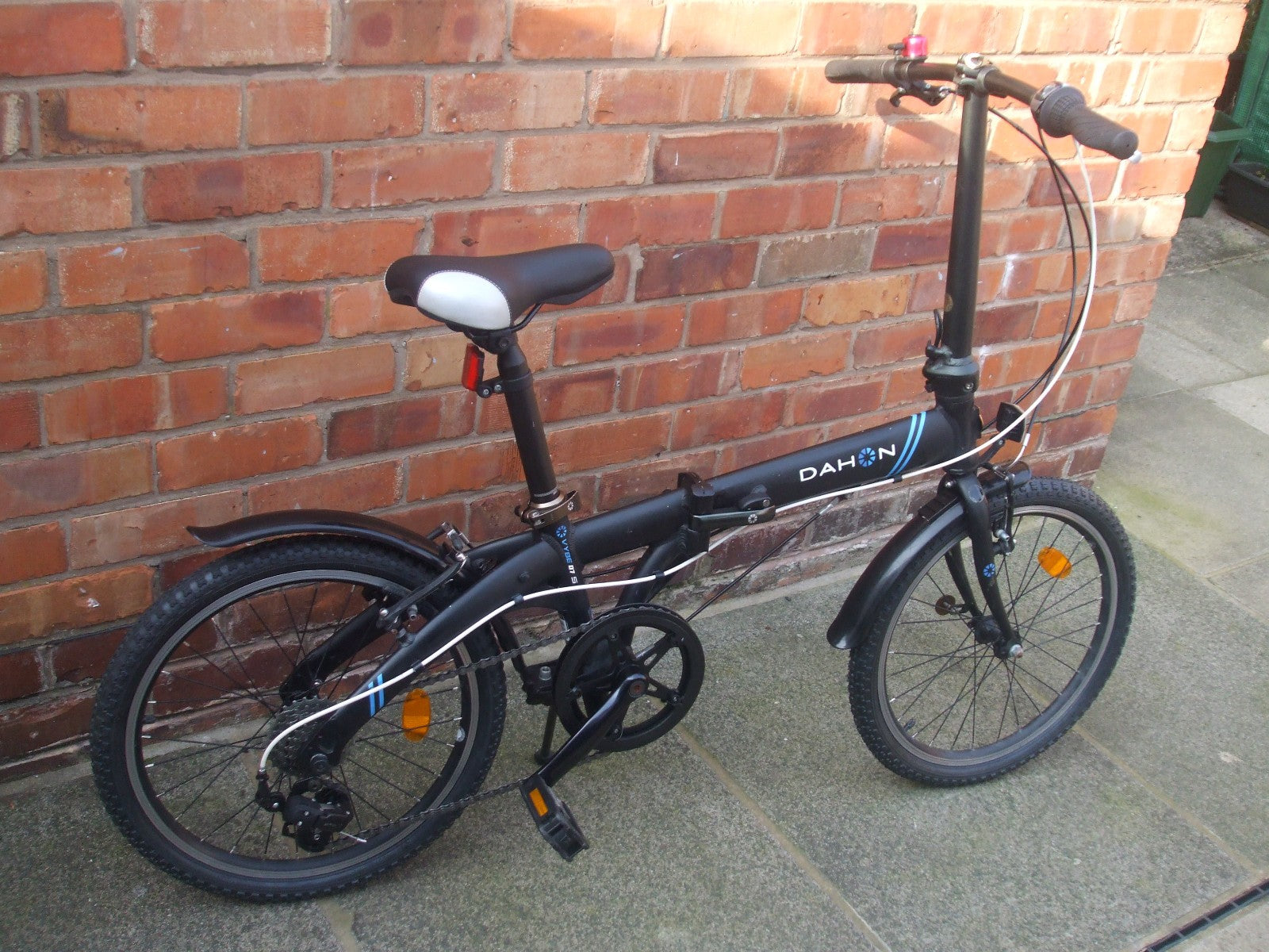 Dahon folding bike, 20" wheels