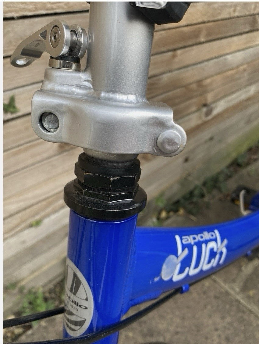 Apollo Tuck Folding Bike, excellent condition, cost over £350