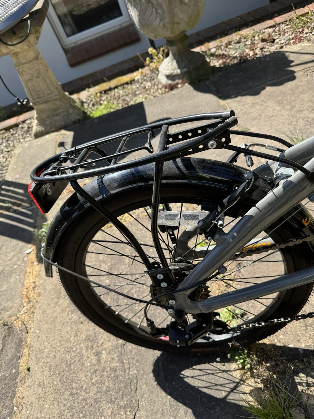 Raleigh Evo 2 Folding Bike 7-Speed Shimano Gears, Grey. Never Ridden.