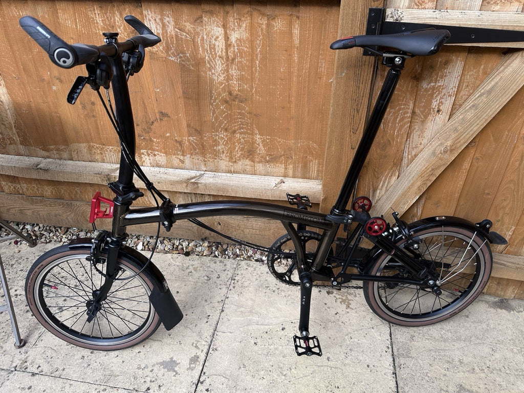 Brompton C Line 6-Speed Black Lacquer Edition Low Bar