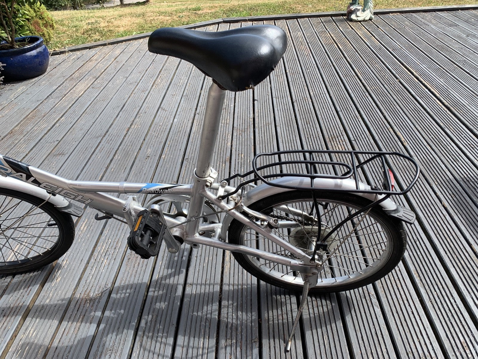 Raleigh Boardwalk Lite 16" Wheel Aluminium Folding Bike with Philips Carrier Bag