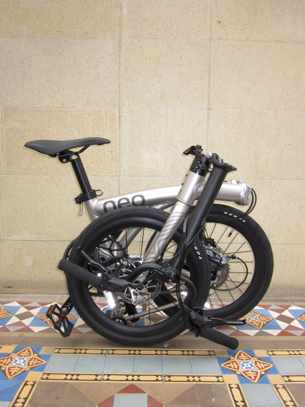 Java Neo 3 16 Inch Trifold Folding Bike (Brompton Aluminum Frame Shimano 9 Speed