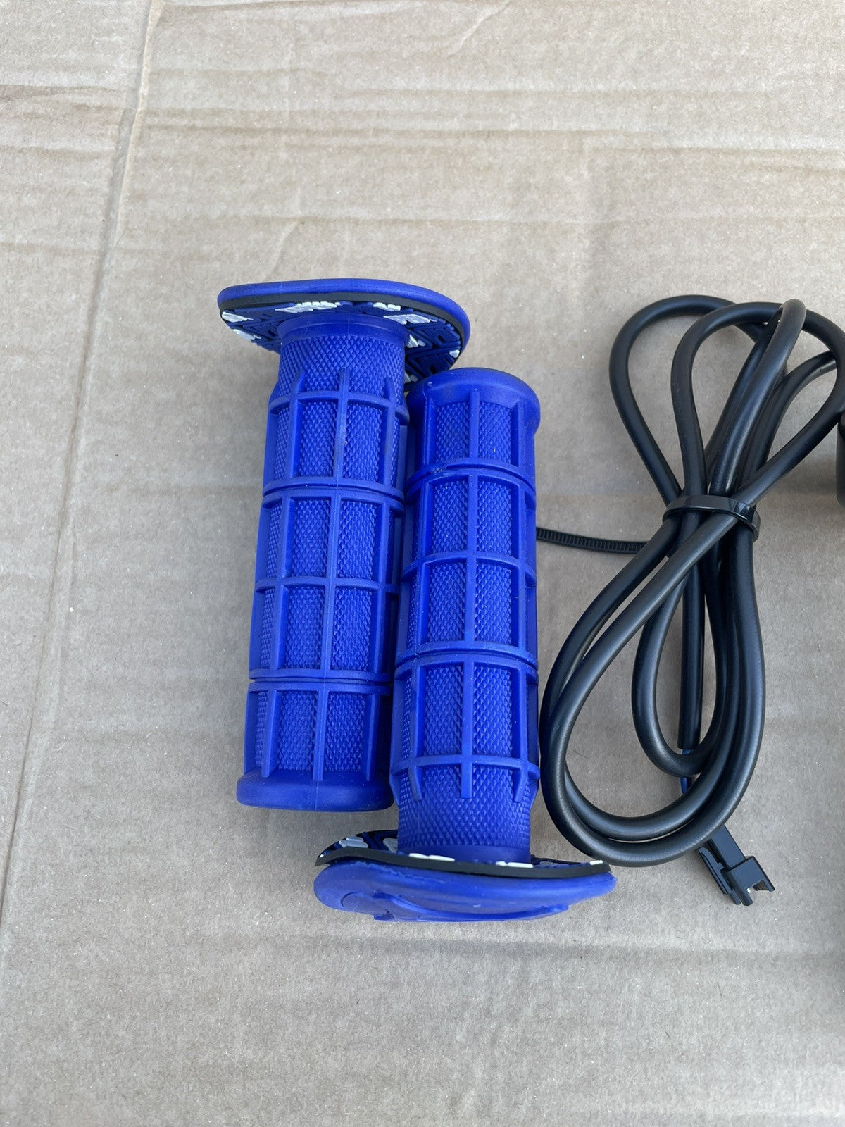 SurRon Style 12V-90V Universal eBike Full Bar Twist Throttle with hand grips