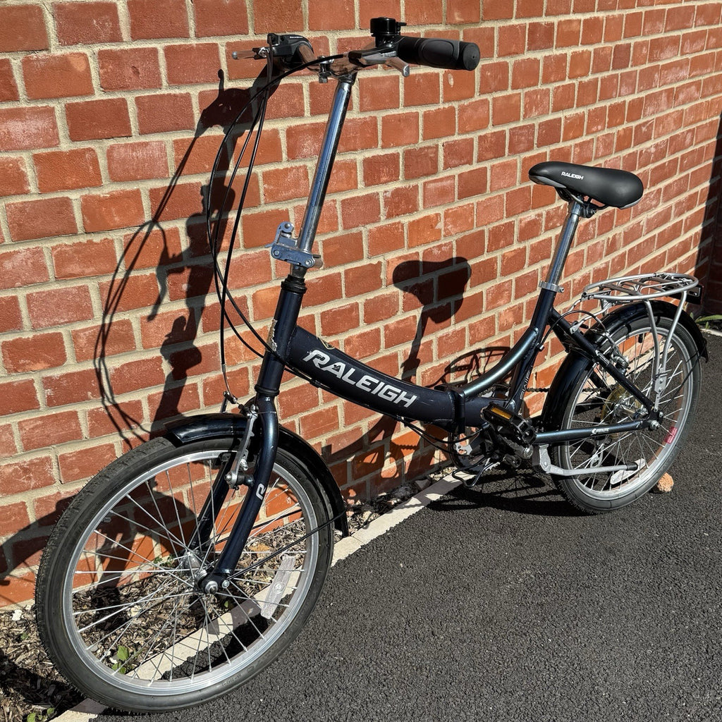 Raleigh Swift Aluminium Folding Bike Adults Compact 20” Wheels with Rack, Gears