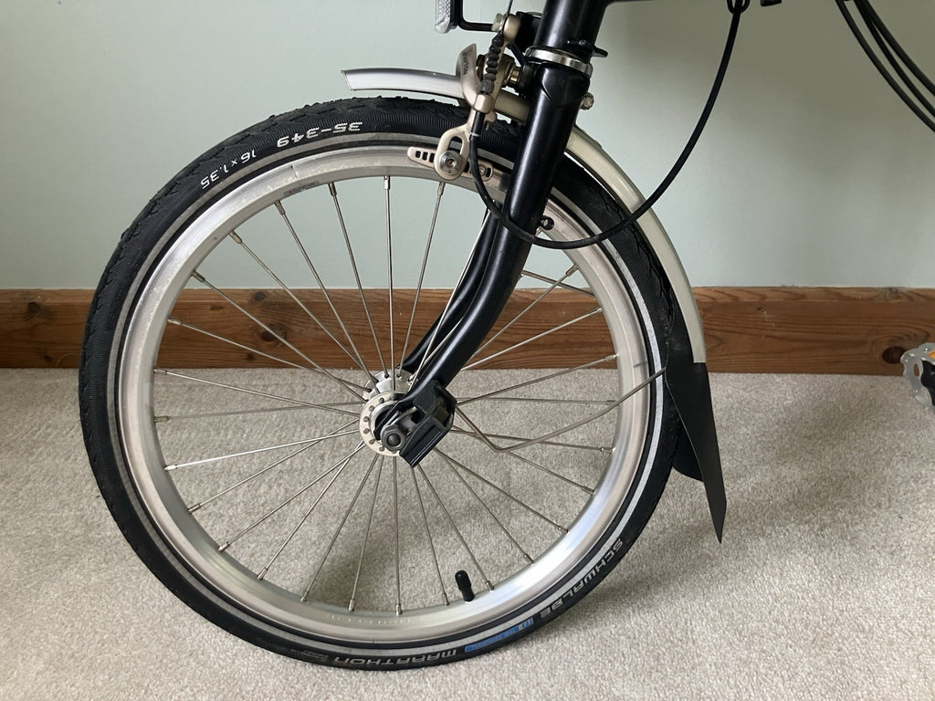 Brompton M6L 6 Speed Folding Bike Black – Only Ridden 3 Times + Ortlieb Bag