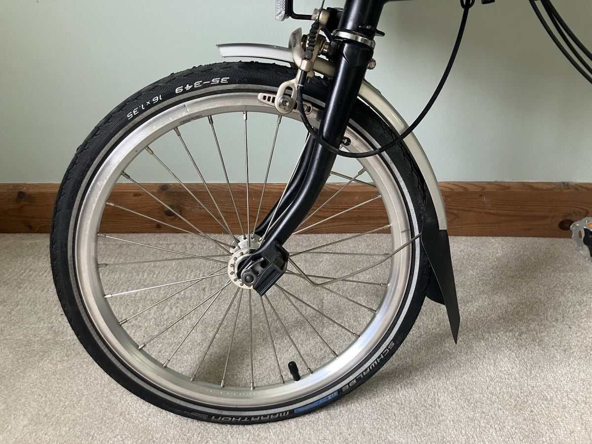 Brompton M6L 6 Speed Folding Bike Black – Only Ridden 3 Times + Ortlieb Bag
