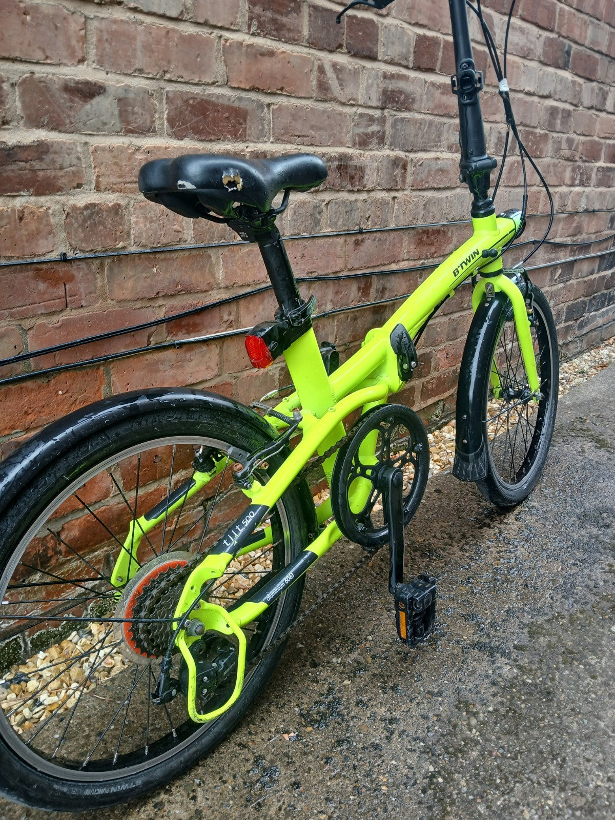 B Twin Tilt 500 Folding Bike 20 Inch Wheels 7 Speed