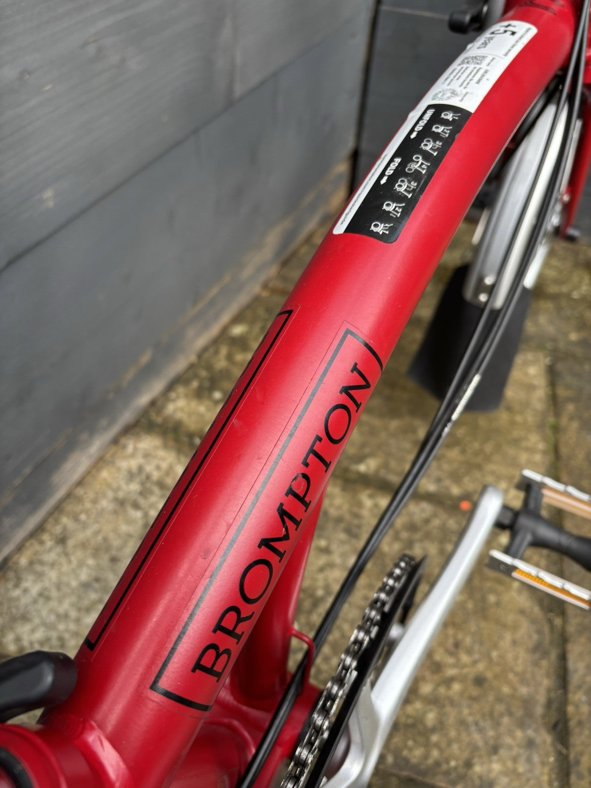 Brompton C Line 6 Speed M6L Folding bicycle in House Red - Hardly Used