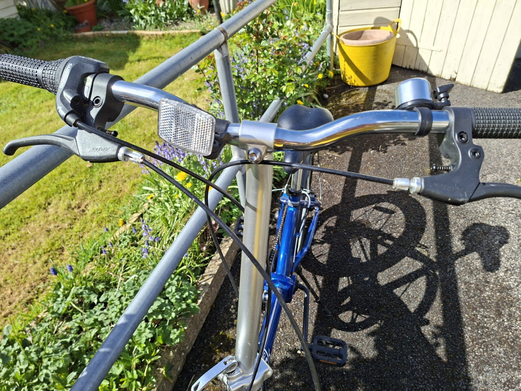 Apollo Tuck Folding Bike 20 6-Speed, Excellent Collection Only From LS21 3JA