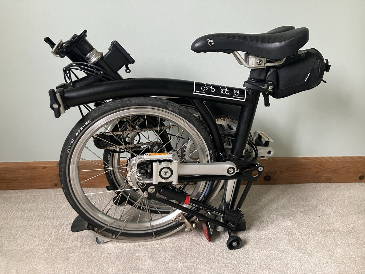 Brompton M6L 6 Speed Folding Bike Black – Only Ridden 3 Times + Ortlieb Bag
