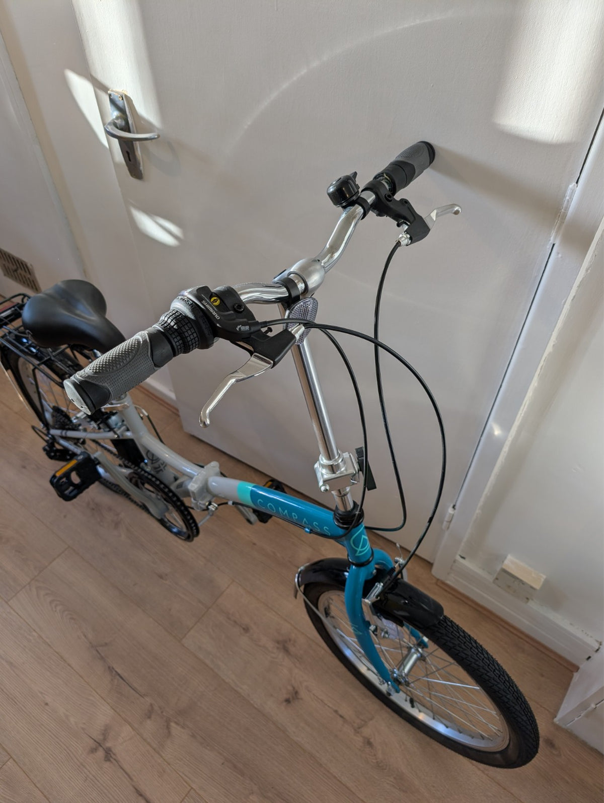 Compass Northern Folding Bike 20" with lock and pump