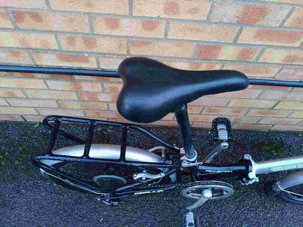 Aluminium Apollo Transition folding bike in good condition with a comfort saddle