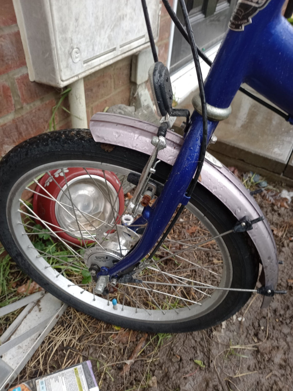 Apollo Tuck Folding Bike