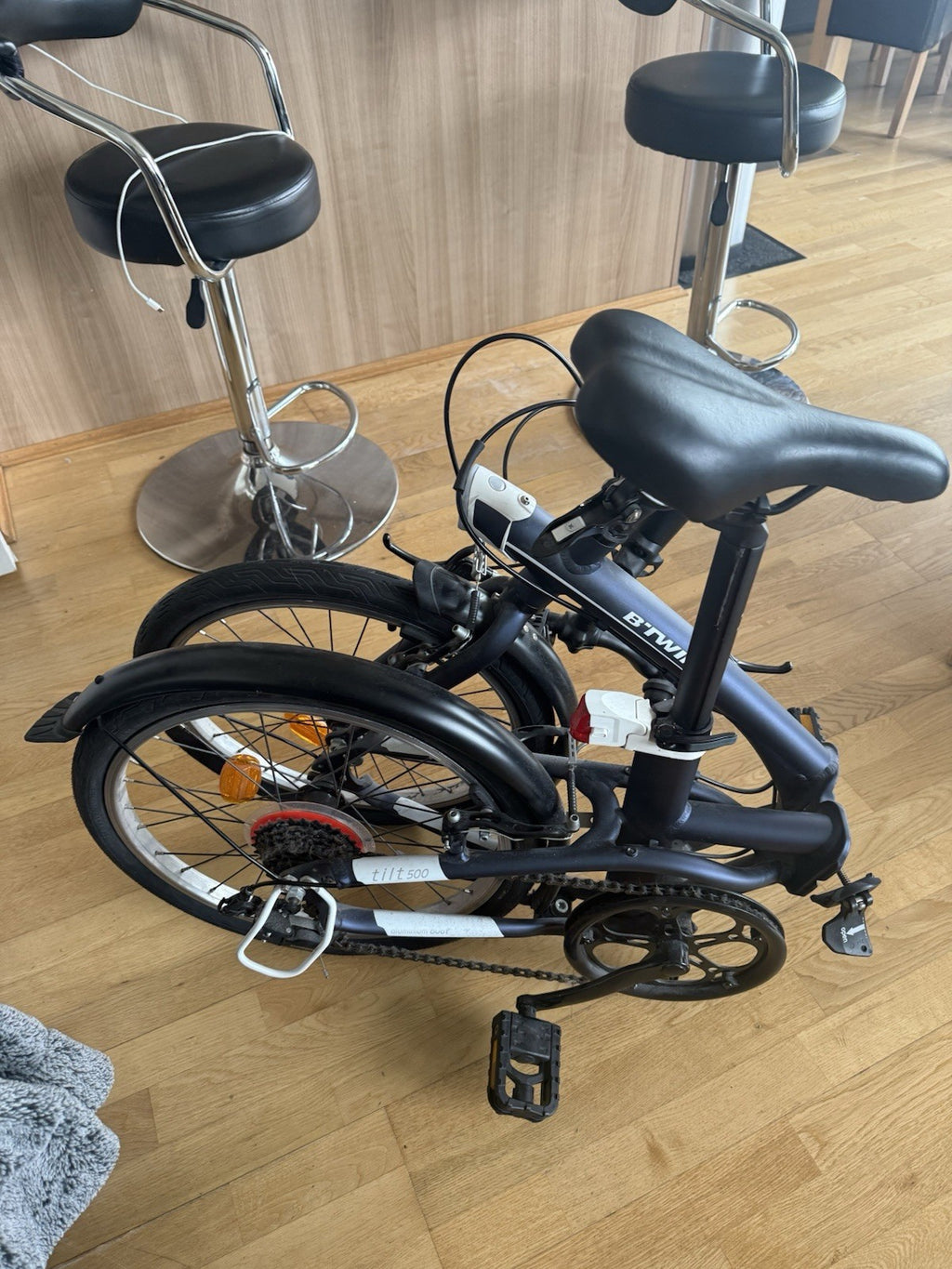 BTWIN Folding Bike 120 Metallica Blue Only Used Once