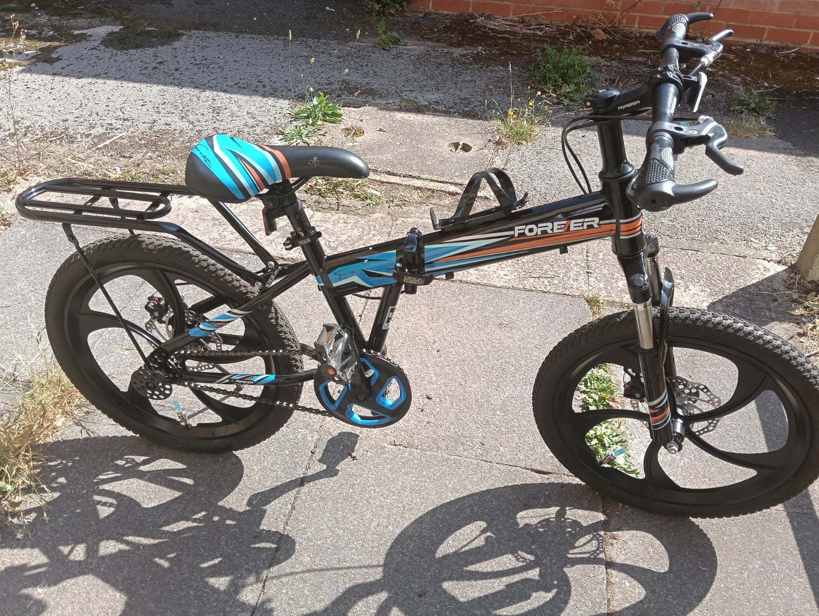 Forever 26in Unisex Kids Folding Bike Black/Blue Disc Brakes Mag Wheels Rack