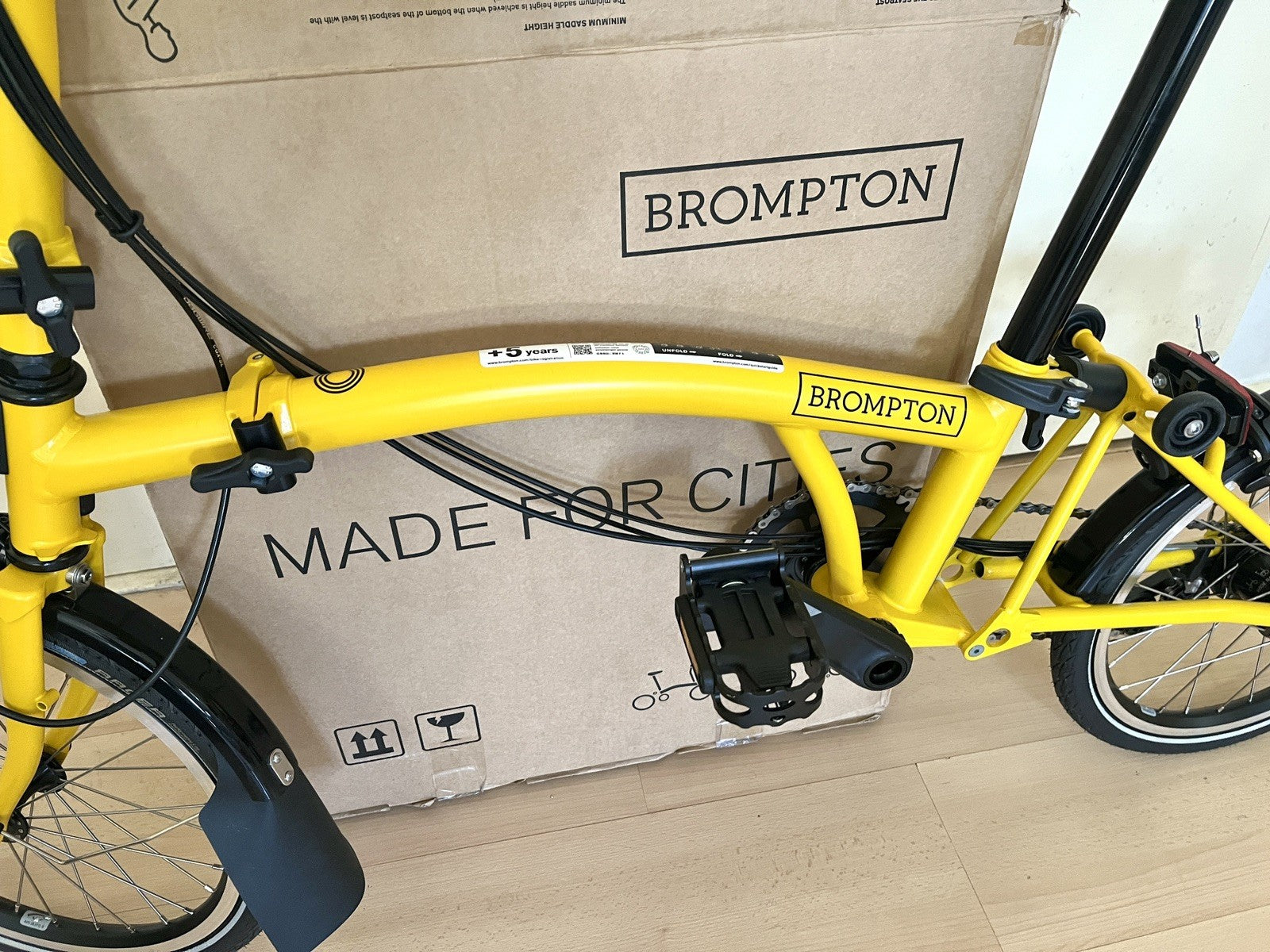 Brompton C Line Explore 6 Speed H Handlebar - Bumblebee Yellow / Black New