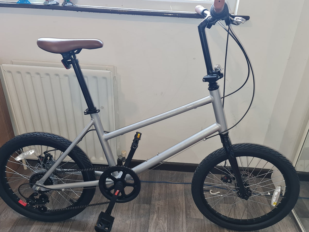 20" adult teen semi-folding bike. Brand new unused. Just been setup