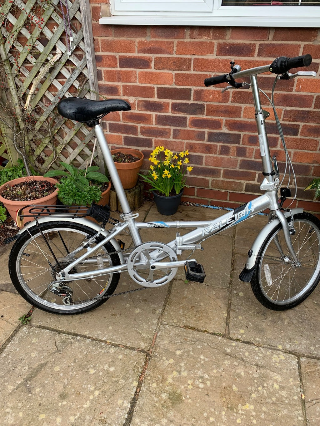 Raleigh Boardwalk Folding Cycle, 16" wheels, Alloy frame, 6spd,Transit Bag, VGC