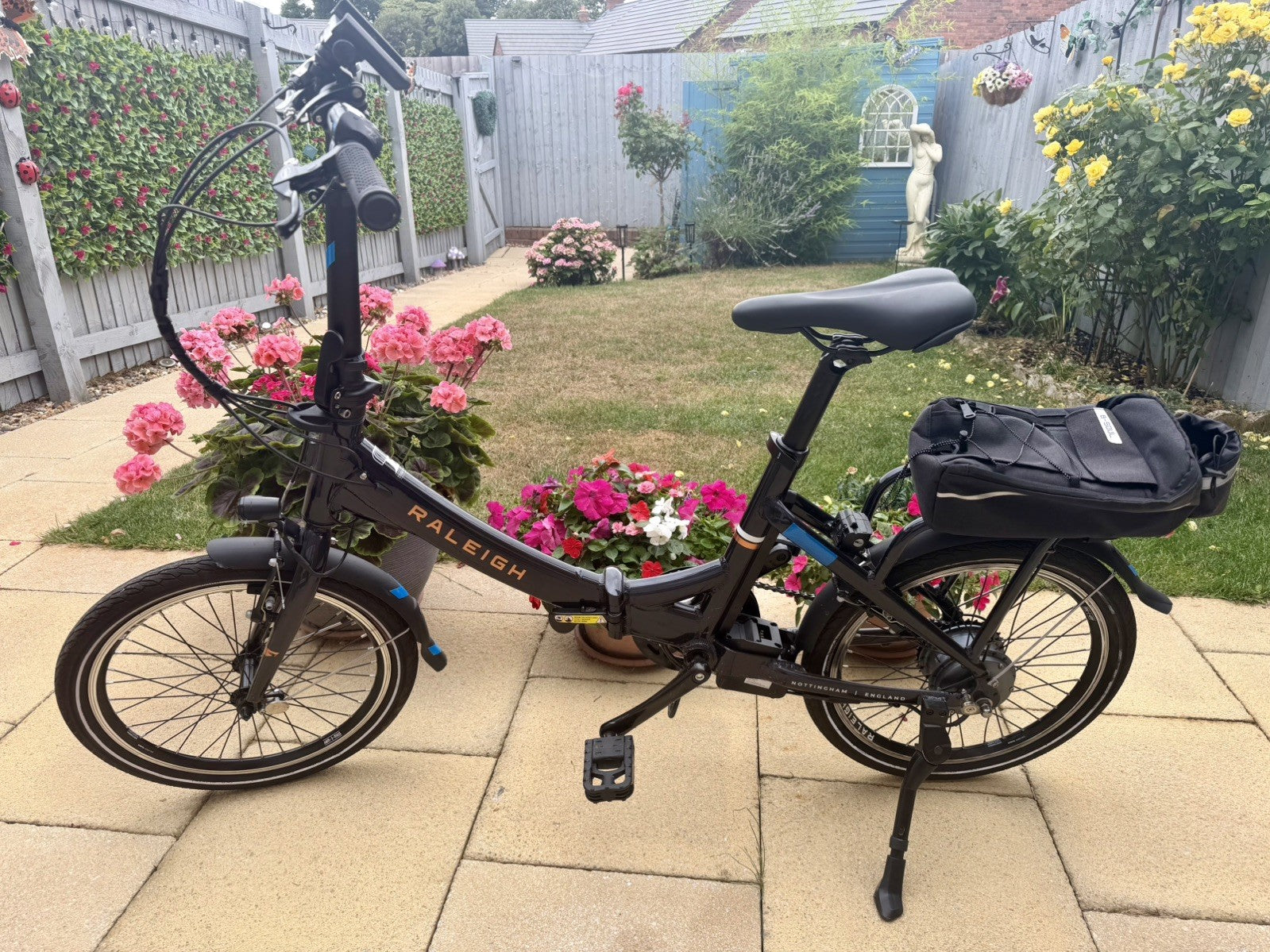 Raleigh Stow Way Compact Lightweight Folding  Bike