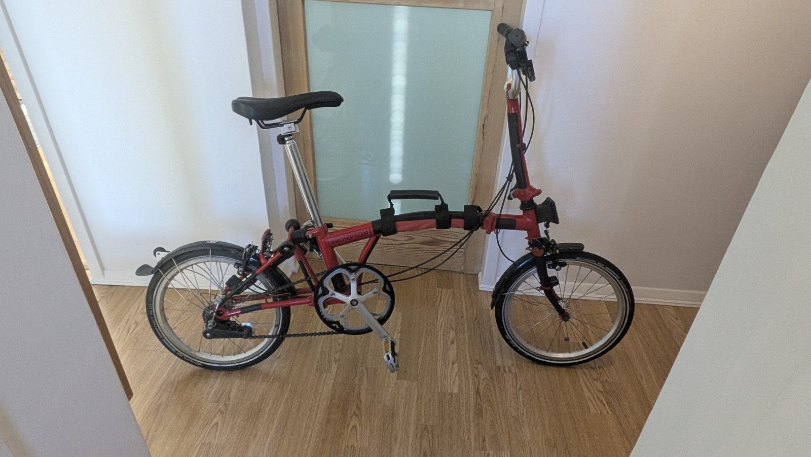 Brompton Folding Bike Red 16in Wheels Steel Frame Flat Bar Derailleur Gears
