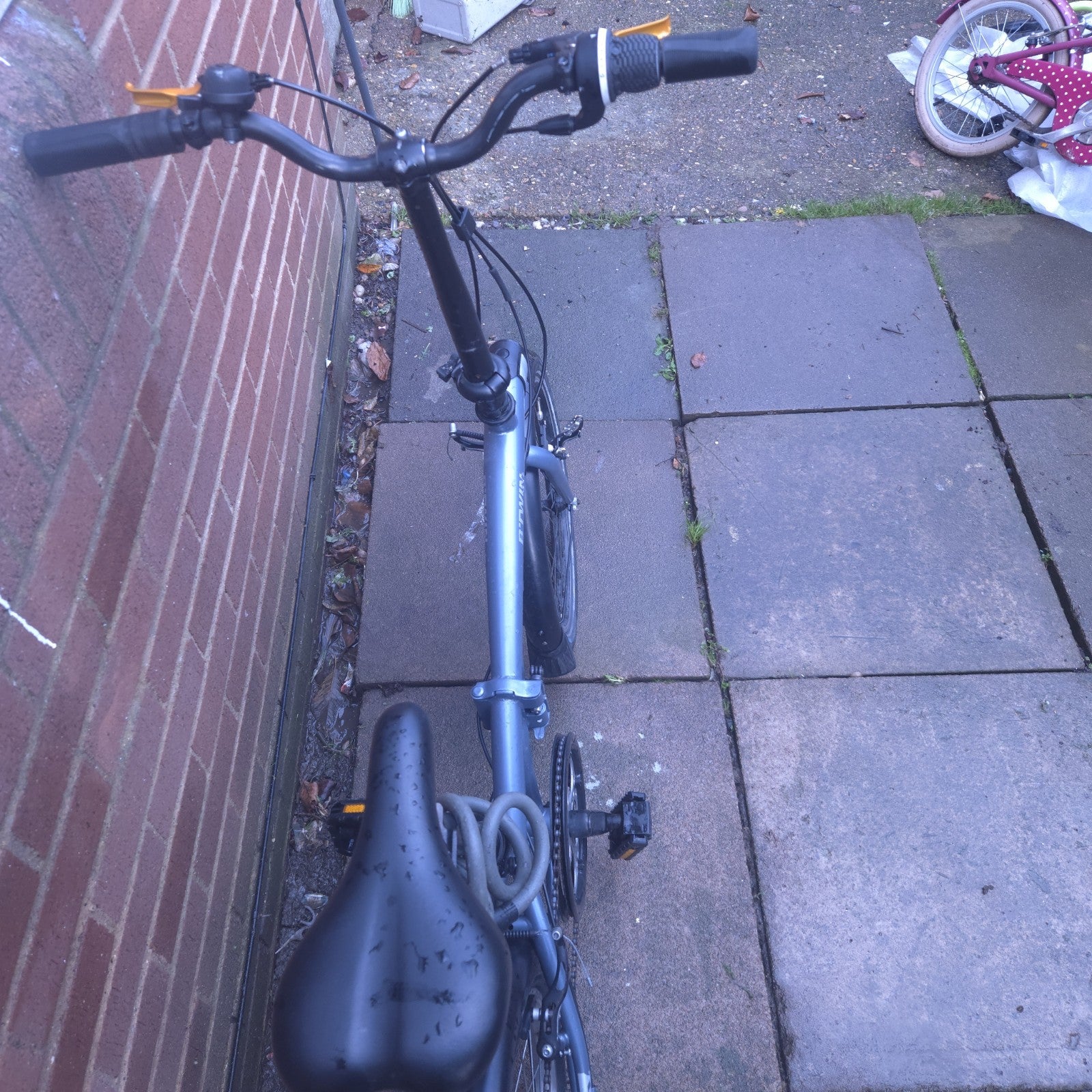 BTWIN Folding Bike 20-inch Tilt 120 Good Condition Collection Only