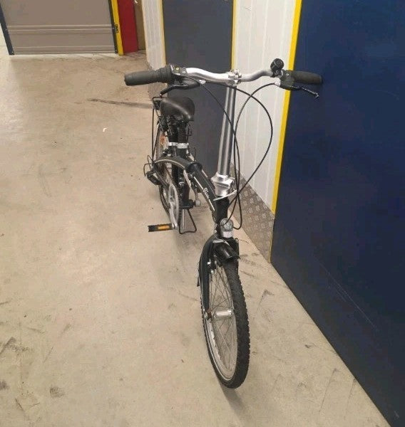 "Classic" folding bike/lightweight (14.2kg)/ Shimano gears/mudguards